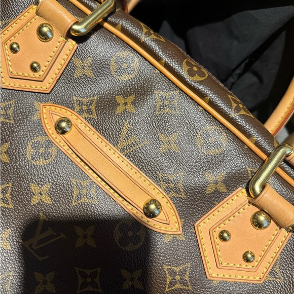 Louis Vuitton Monogram Manhattan GM - Picture 8 of 15